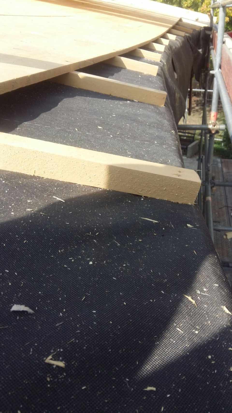 realizzazione di una copertura con travi in legno