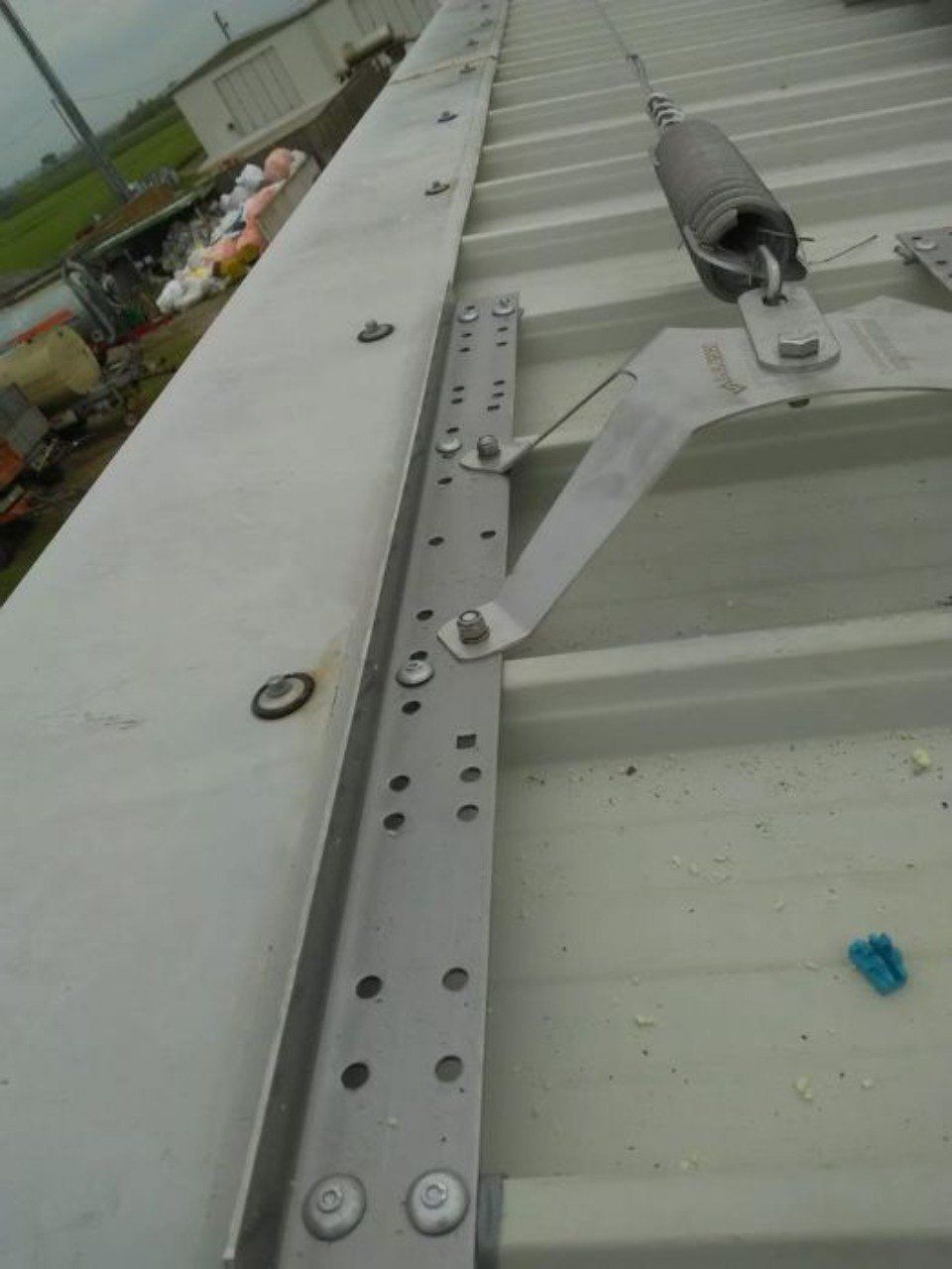 installazione di una linea vita