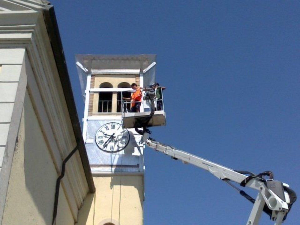 lavoro in quota per restauro di un campanile