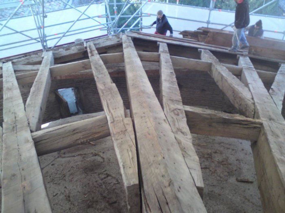 rifacimento di una copertura in legno