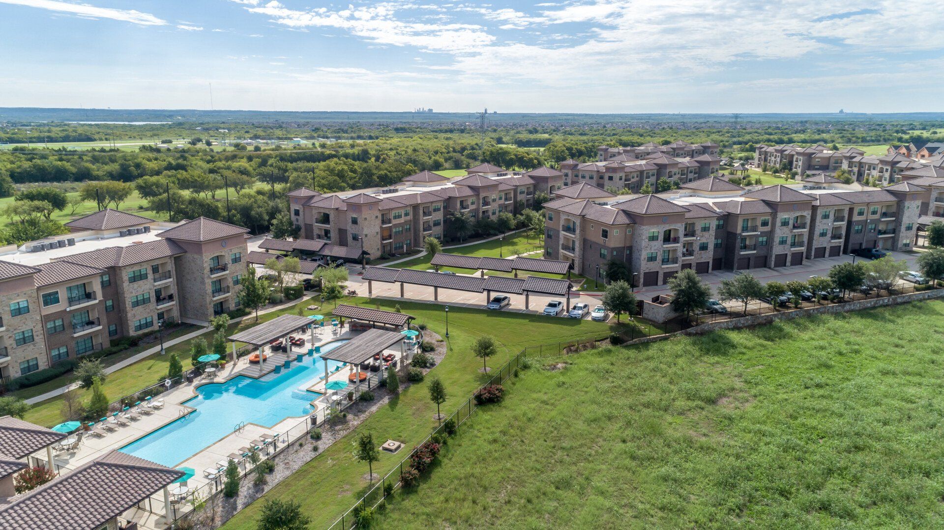 Community Exterior | Evolv