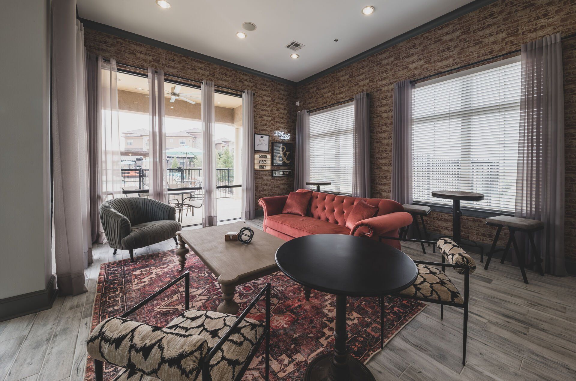 Community Lounge Area | Evolv