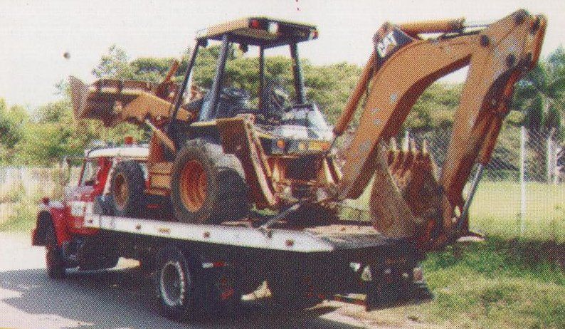 Grúas Mono Díaz maquinaria pesada sobre grúa