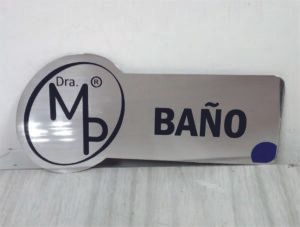 Llaverplas, fabricamos señalización en todos los materiales para todo tipo de empresas. Servicio en Medellín y Antioquia