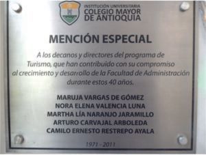 Diseño y fabricación de placas para inauguración de obras civiles. Placas para todo tipo de eventos.
