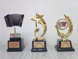 Llaverplas, fabricamos y comercializamos trofeos para todo tipo de eventos en Colombia.