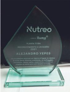 Placas y avisos en vidrio para todo tipo de eventos. Servicio a nivel Colombia