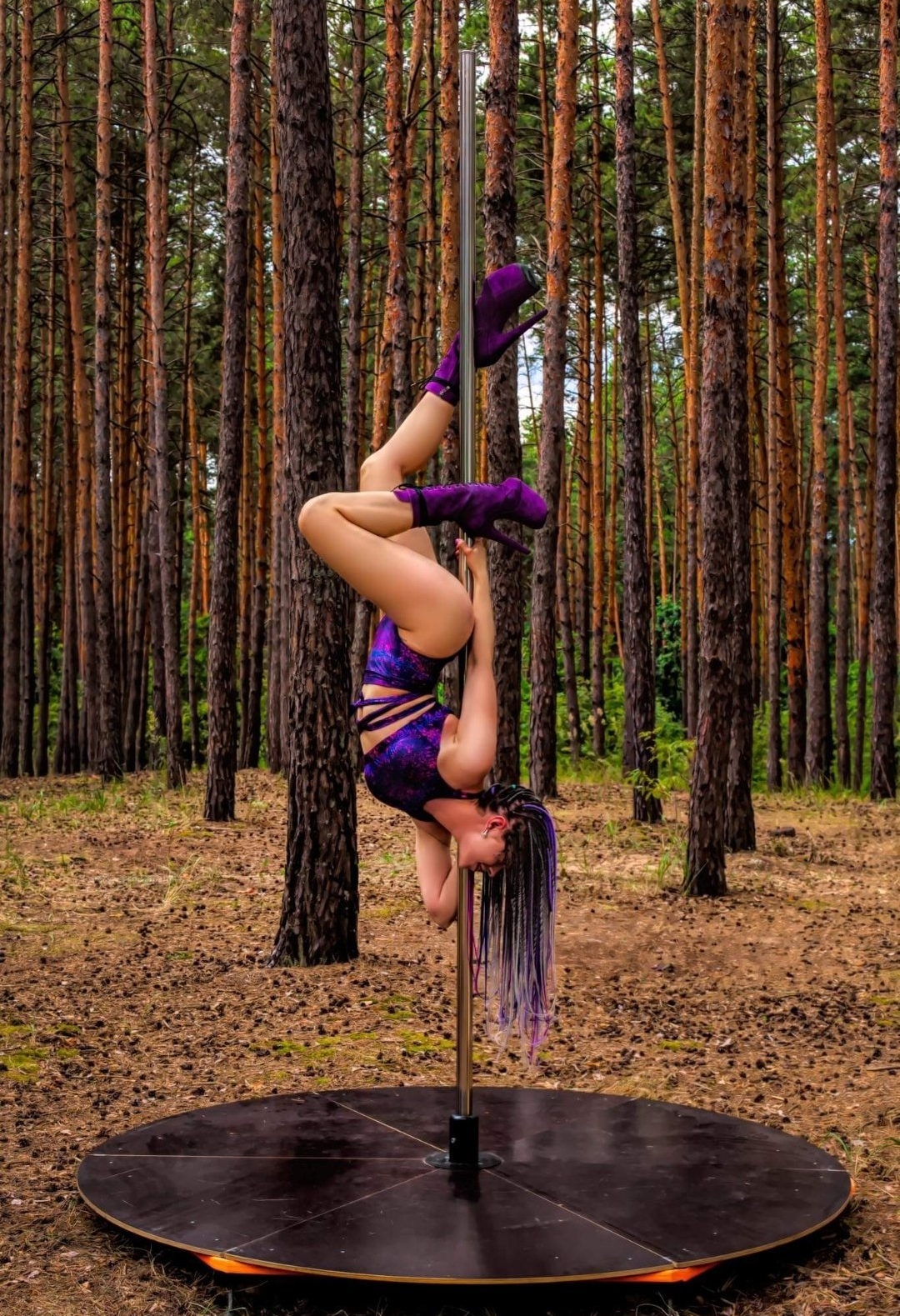 Spinning Pole Dance Workshop in Cardiff