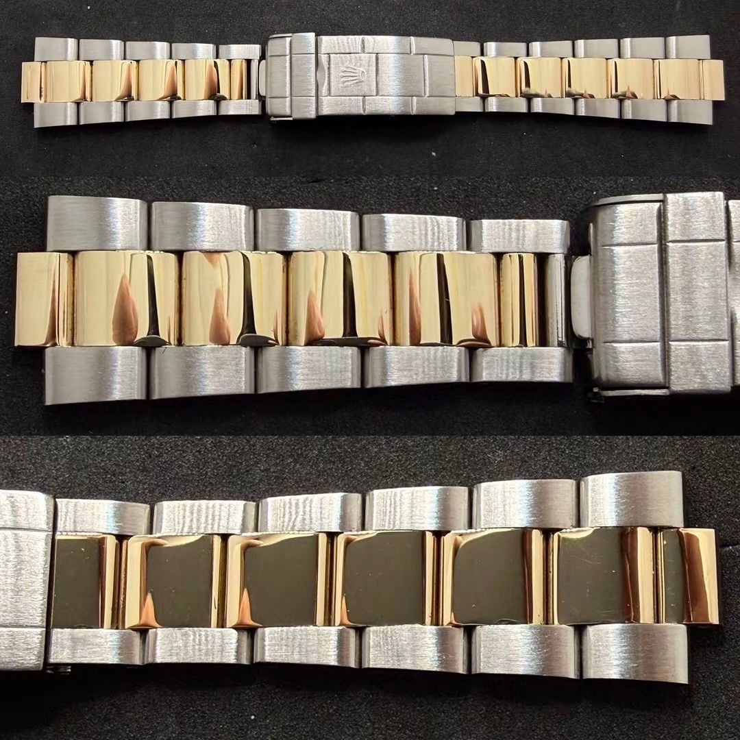 Tre cinturini per orologi in acciaio inossidabile bicolore oro e argento, disposti orizzontalmente su uno sfondo scuro.