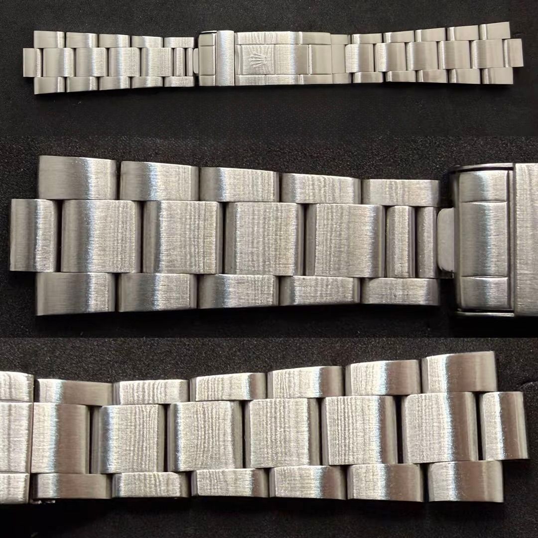 Tre primi piani di bracciali per orologi in acciaio inossidabile spazzolato, disposti orizzontalmente su uno sfondo scuro.