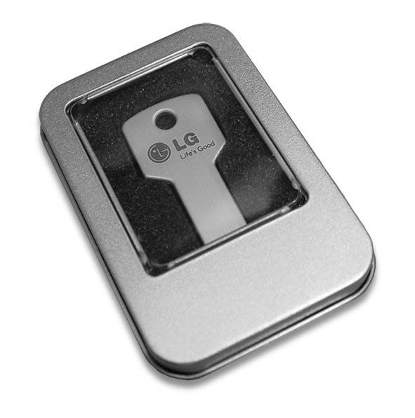 דיסק און קי בצורת מפתח בקופסת מתכת עם חלון