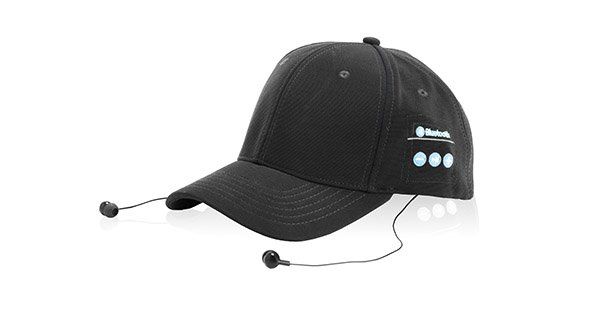 כובע עם בלוטות'