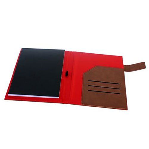 מחברת עם סוגר מגנטי