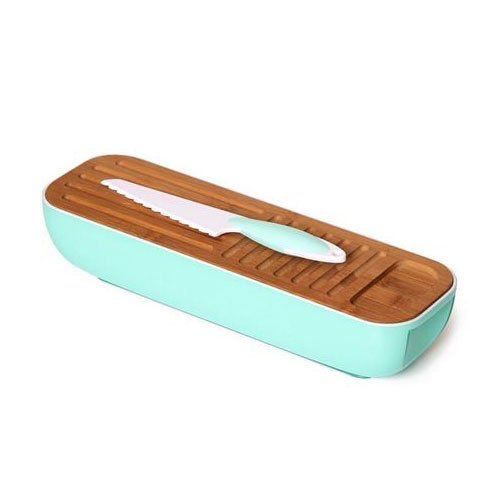 ארגז לחם וסכין