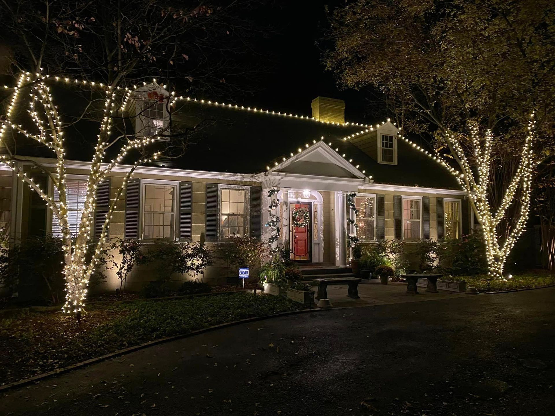 Christmas Lights Experts York, PA Smocks Pressure Wash