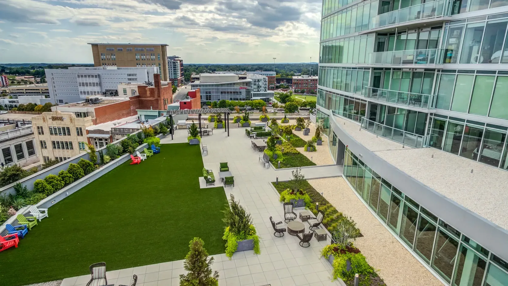 Expansive greenway and patio seating at One City Center in Durham, North Carolina