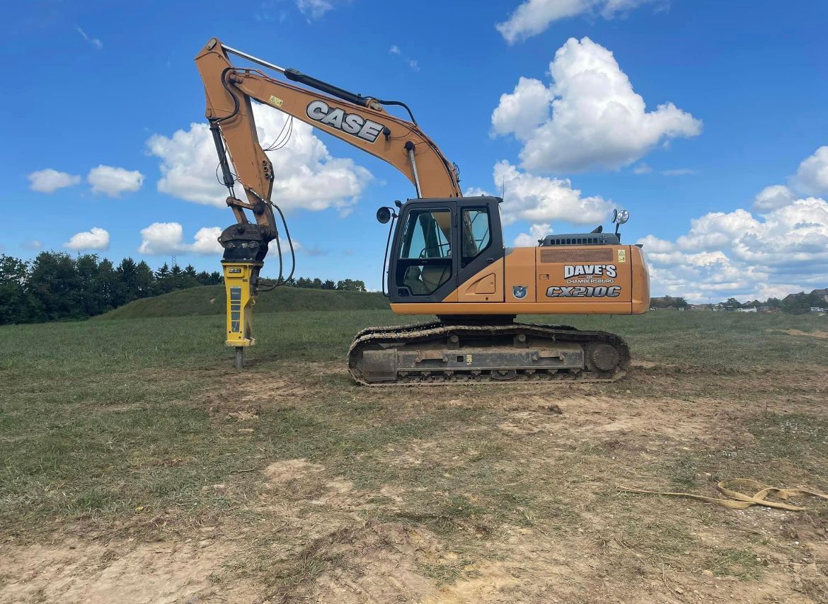 Case Excavator — Chambersburg, PA — Dave’s Truck Repair Inc. 
