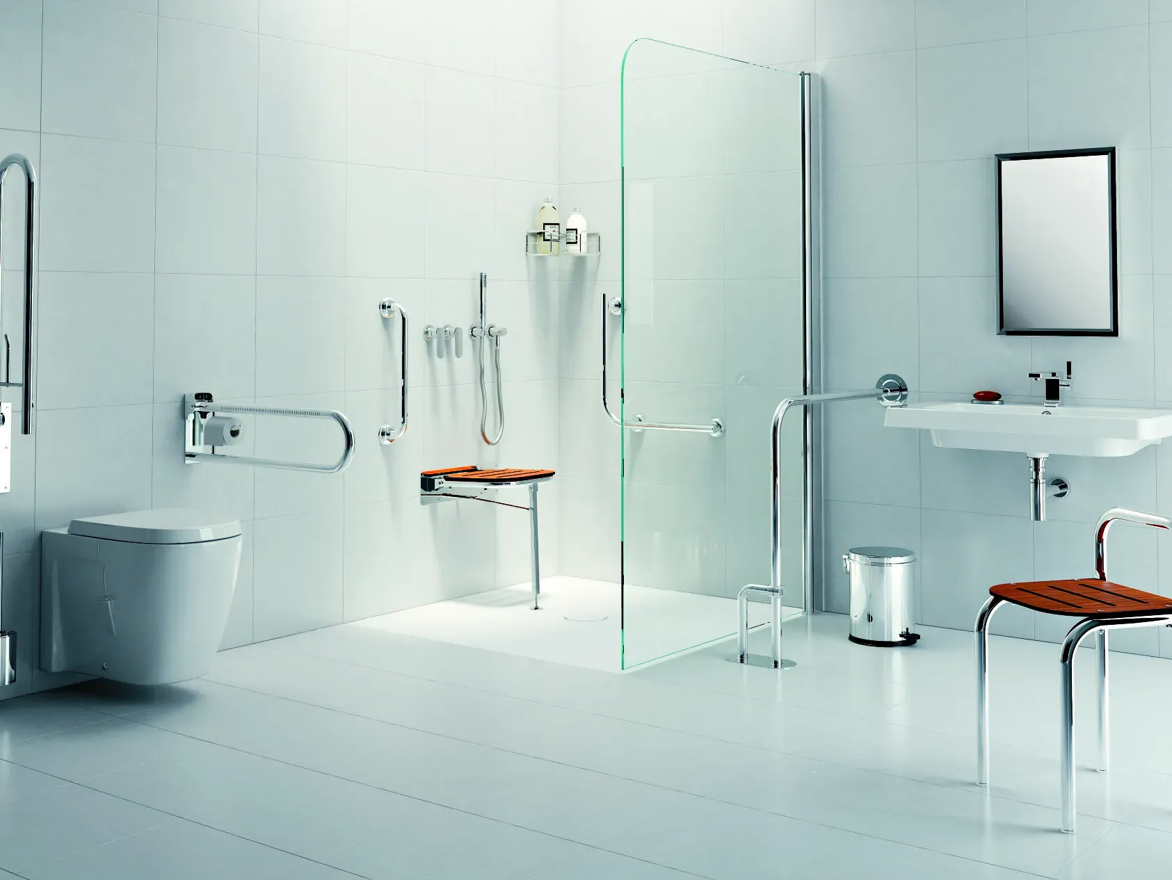 Un cuarto de baño con inodoro, lavabo y silla.