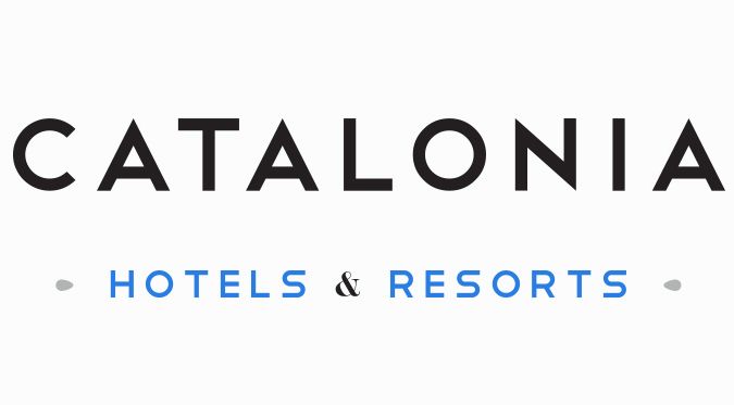 El logotipo de Catalunya Hotels and Resorts es negro y azul.