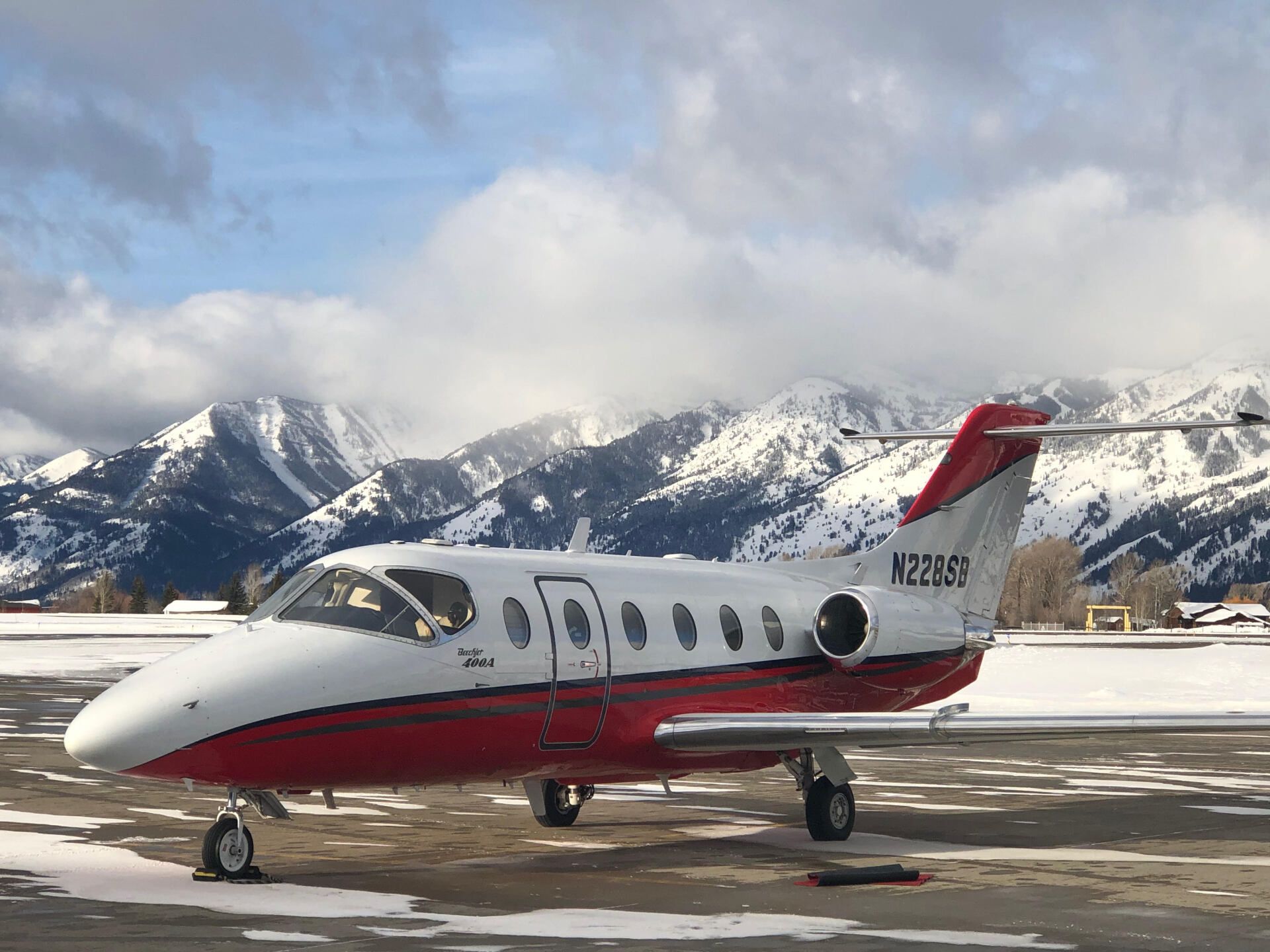 Image of tail N228SB