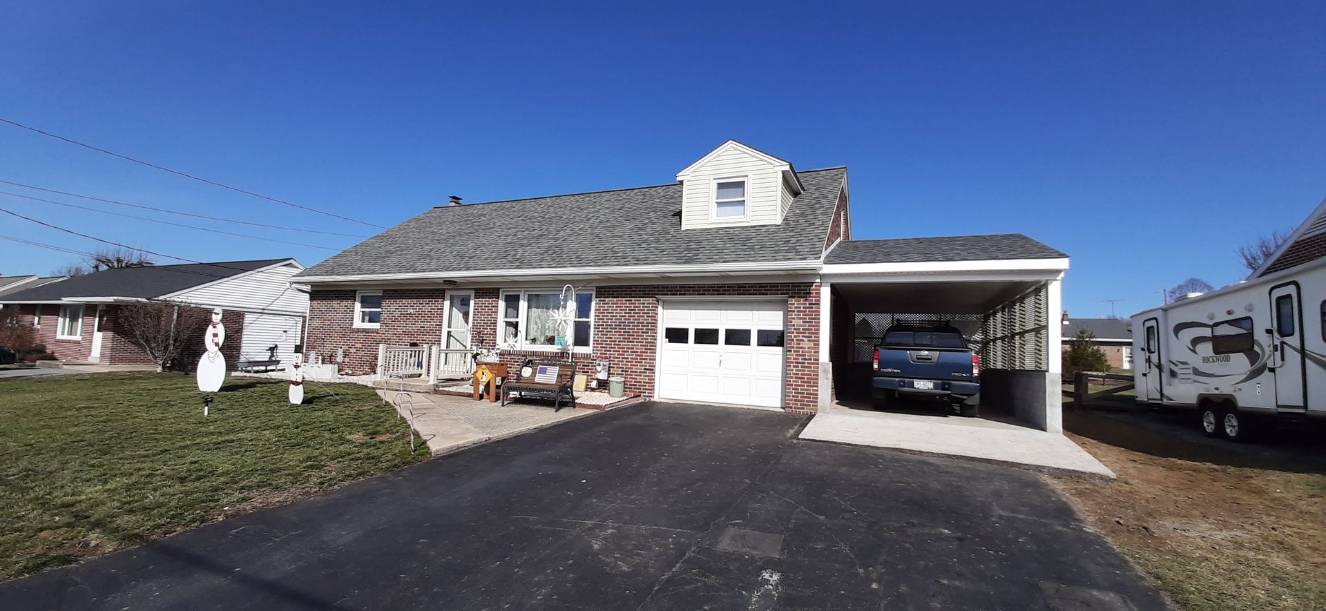 Wide View Of Houses Outside With Garage – Lititz, PA – Trailside Spouting, LLC