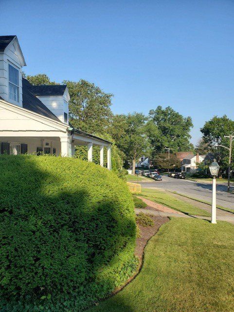 House Bushes – Lititz, PA – Trailside Spouting, LLC