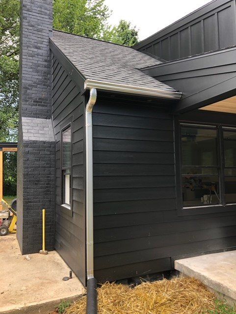 Black House Siding Gutter – Lititz, PA – Trailside Spouting, LLC