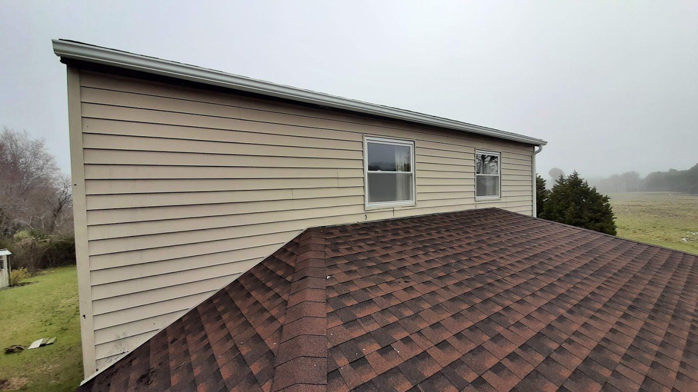 House Siding with Windows – Lititz, PA – Trailside Spouting, LLC