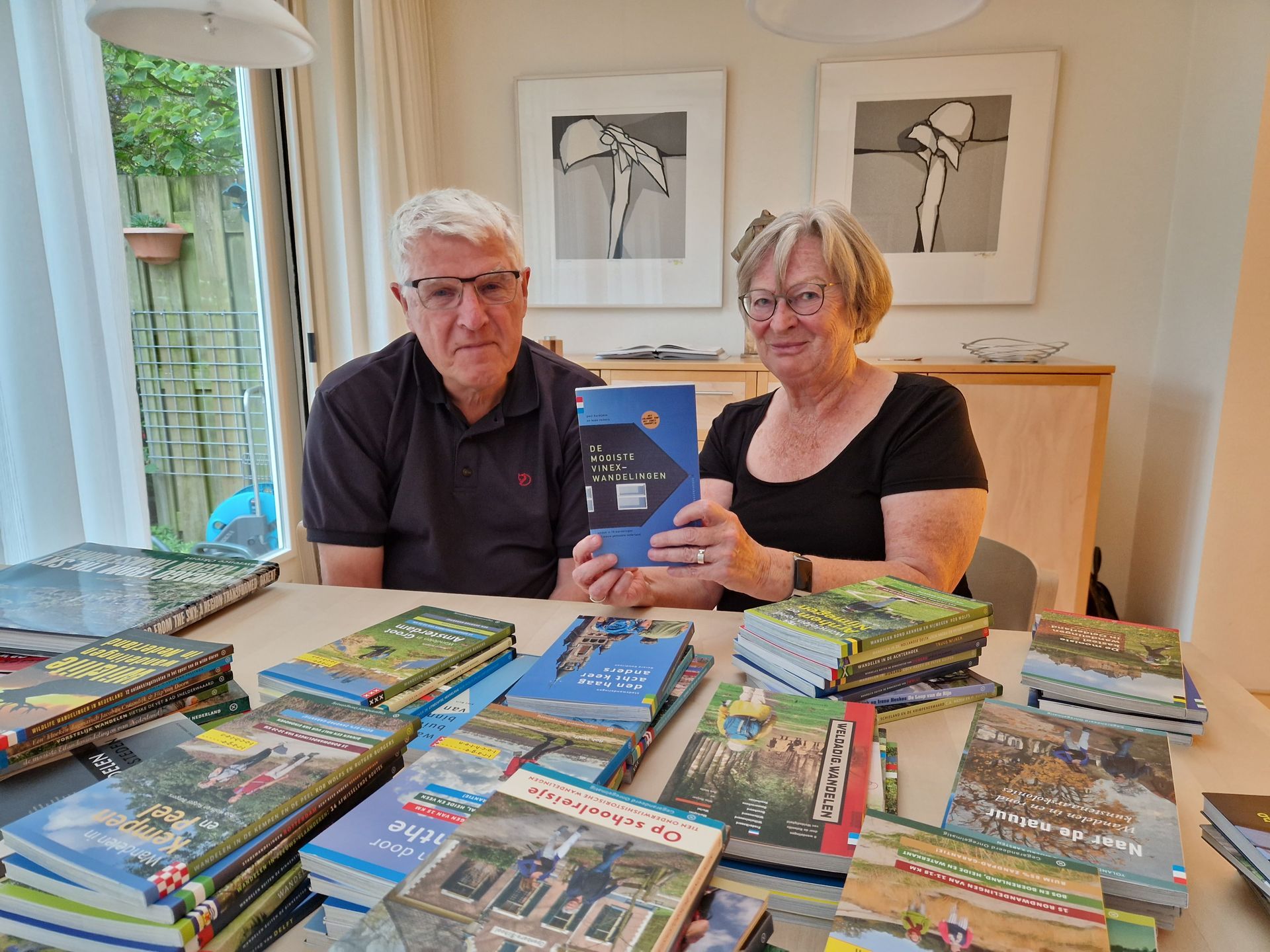 Winnaars van de prijsvraag van de uitgeverij tijdens een uitreiking