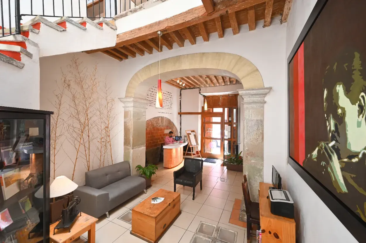 Mesón Cuévano recepción