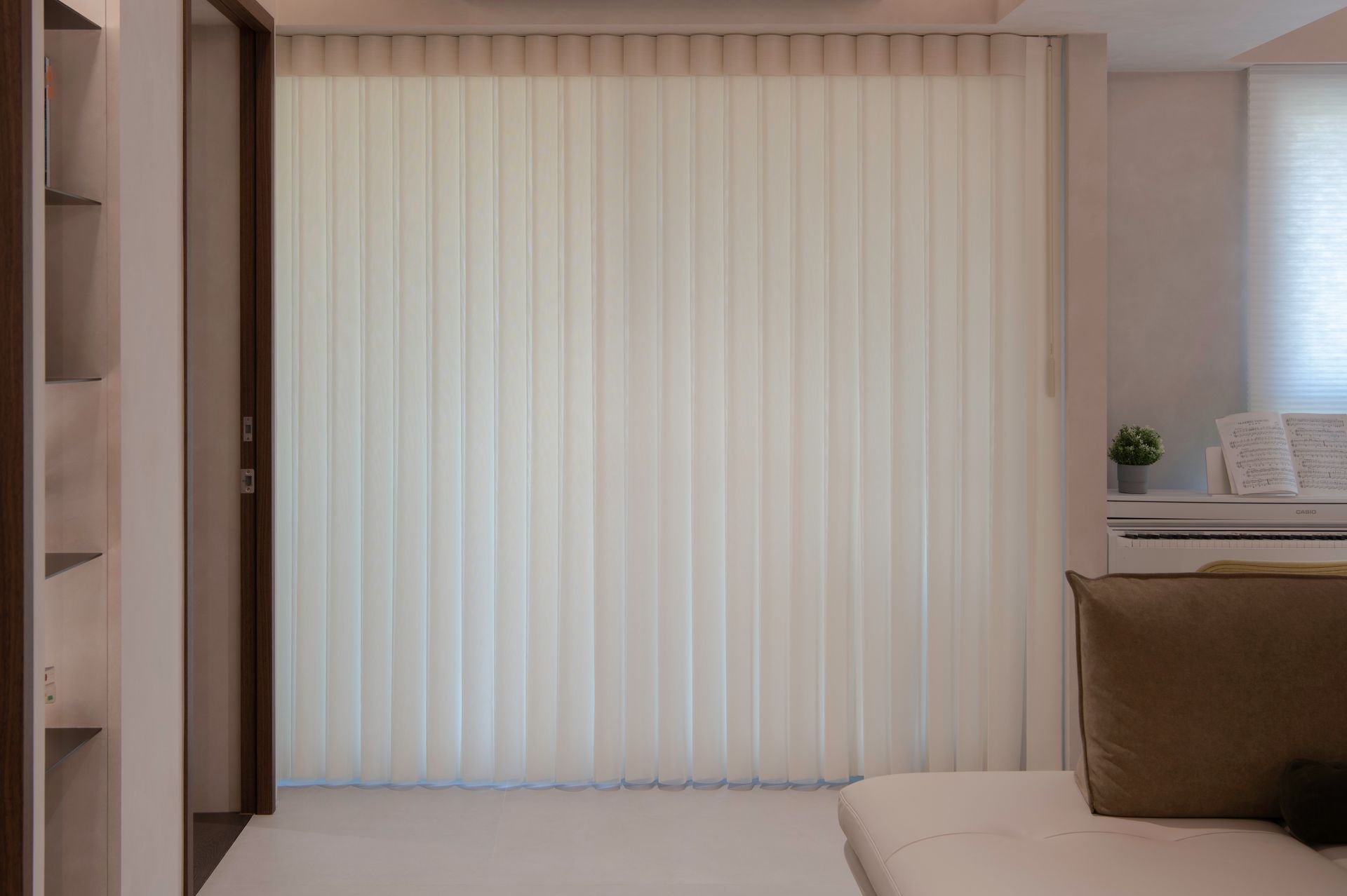 Smart Draperies and Silhouettes