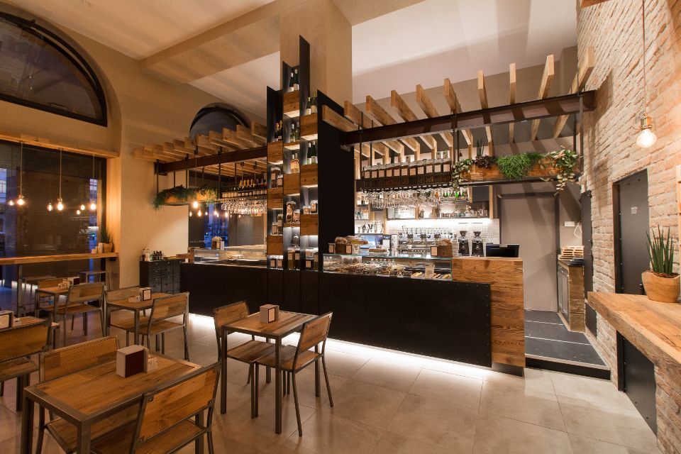 Banconi bar e ristoranti in metallo