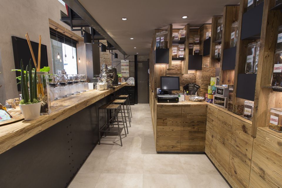 arredamento in metallo per negozi