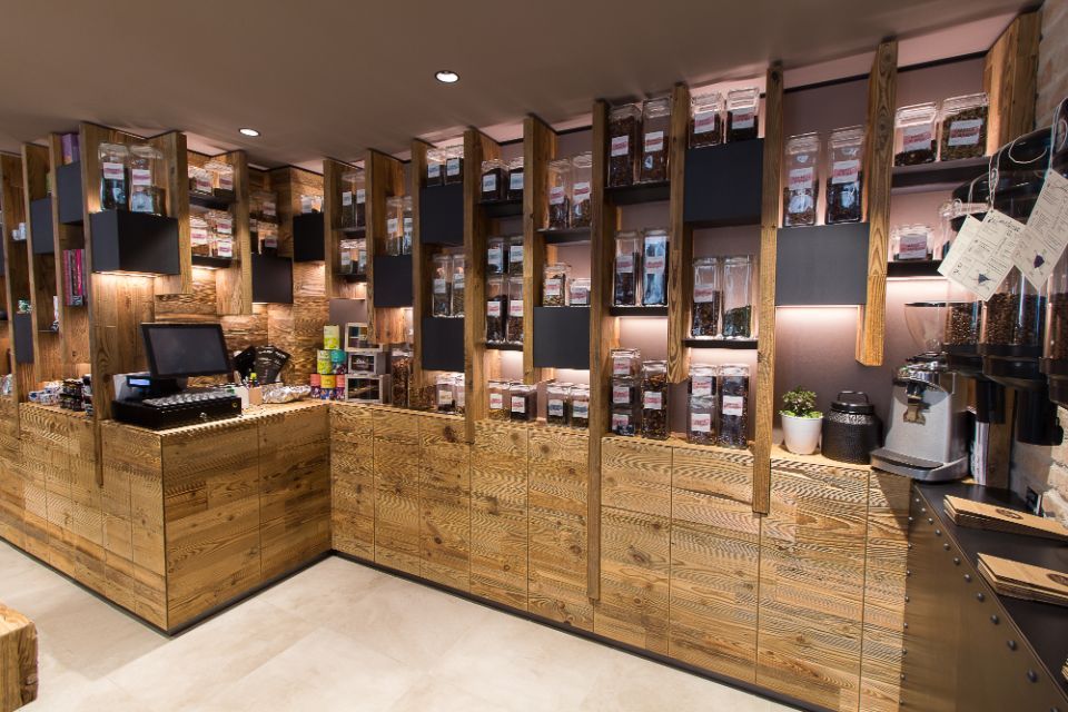 espositori di merci in metallo