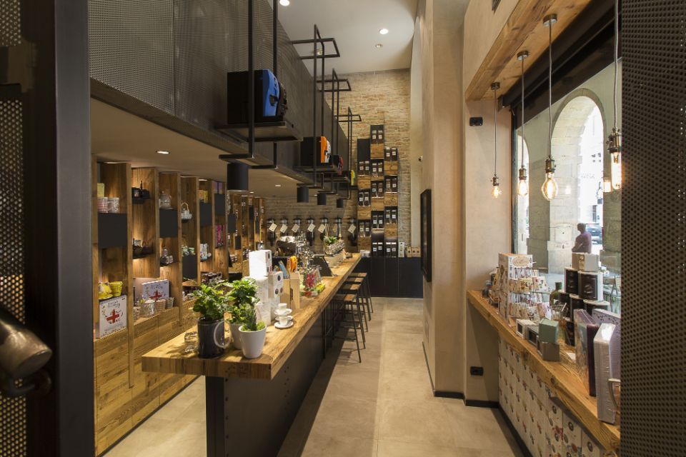 arredamenti per punti vendita merceologici