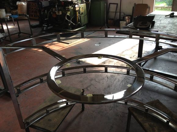 strutture per tavoli in metallo su misura