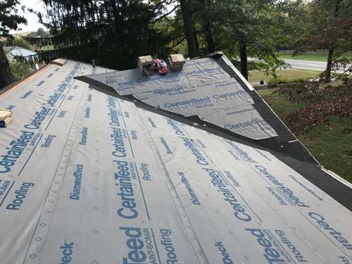 roof lining under shingles