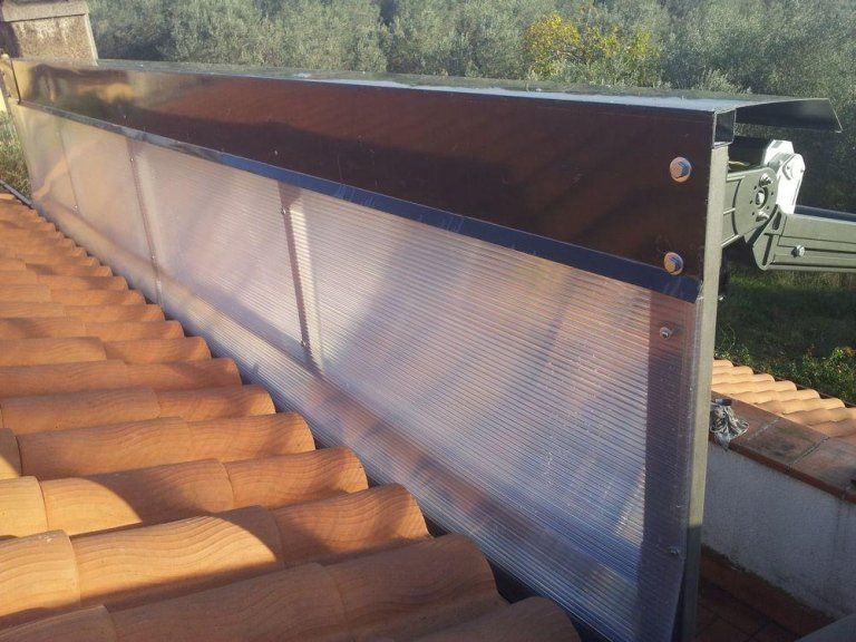 Tende per pioggia e vento