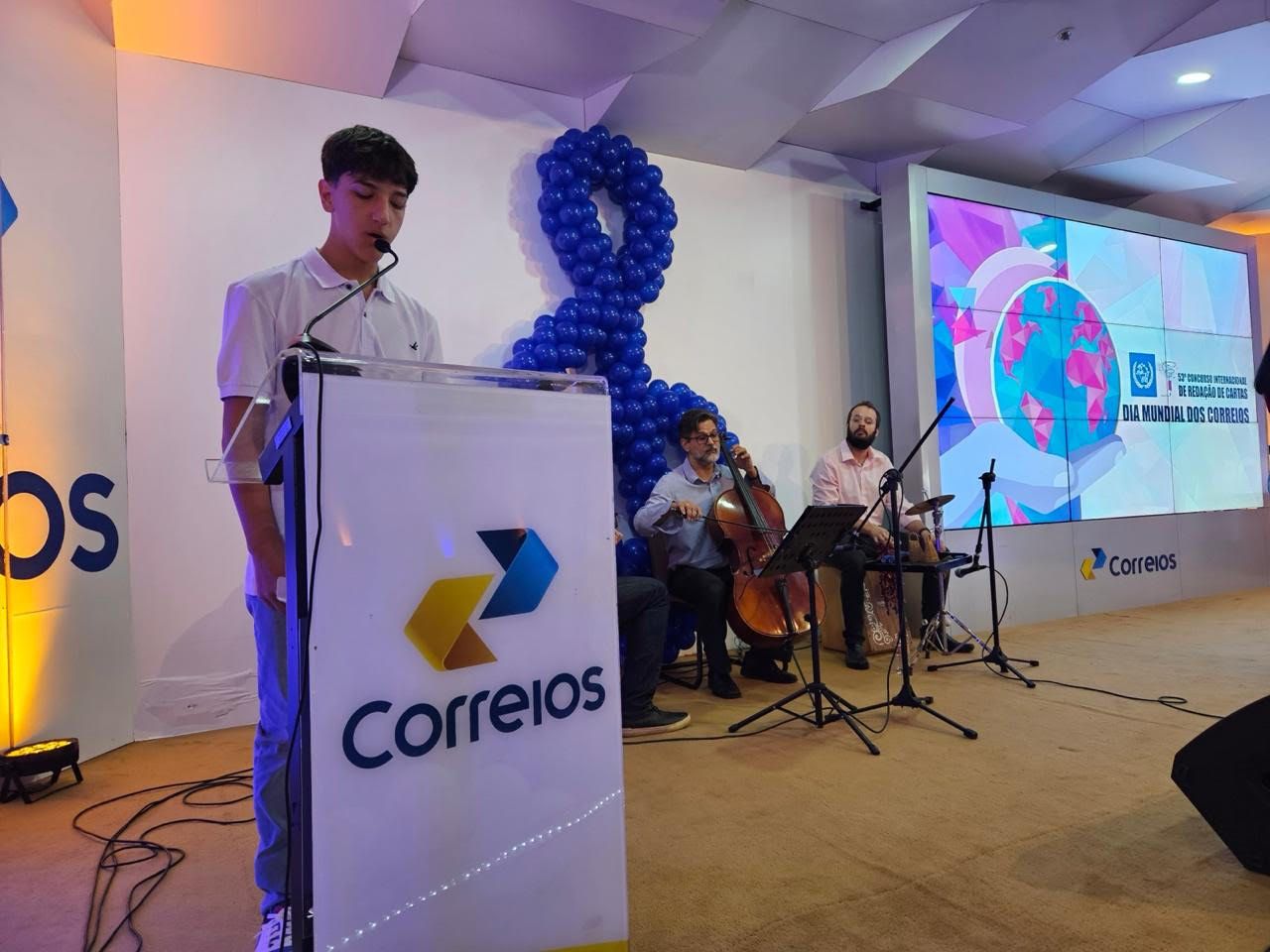 Colégio Stella Maris Santos premiação redação ONU Correios Hugo Hernandes 1º lugar