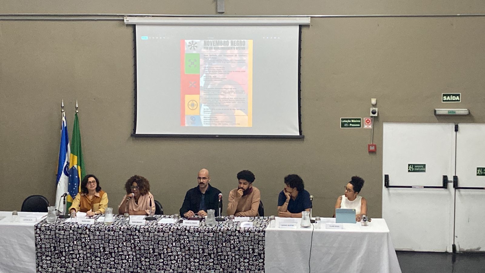 O texto: A Psicanálise de Freud na educação Freiriana: Conflitos e sintomas no contexto educacional