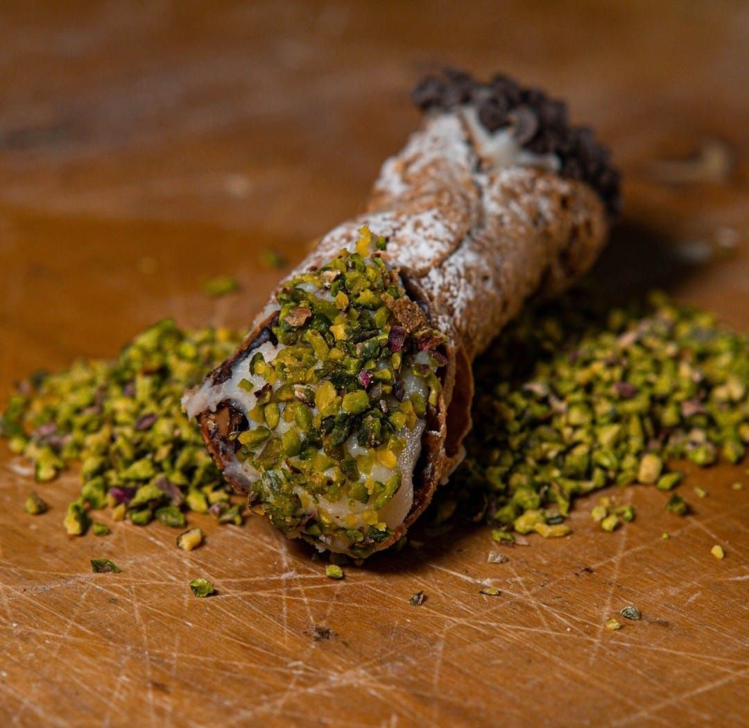 cannolo siciliano