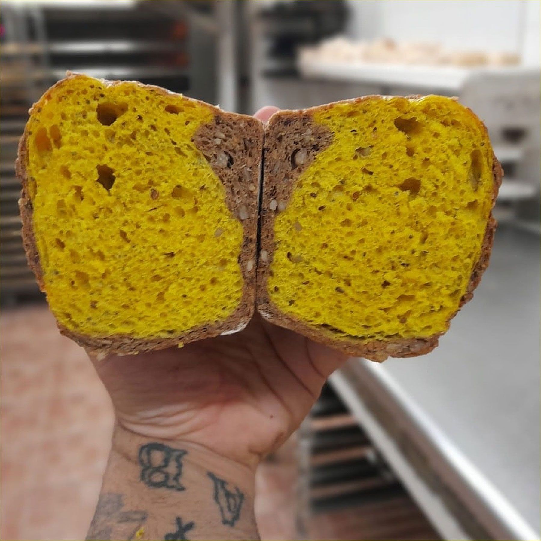 pane alla curcuma