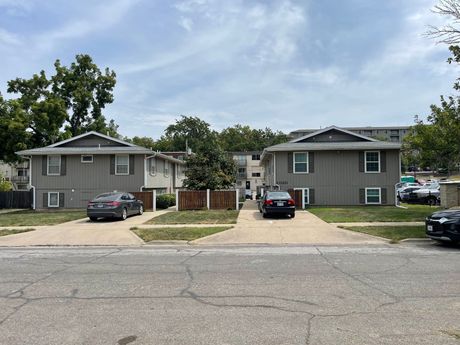1016 and 1020 Illinois front
