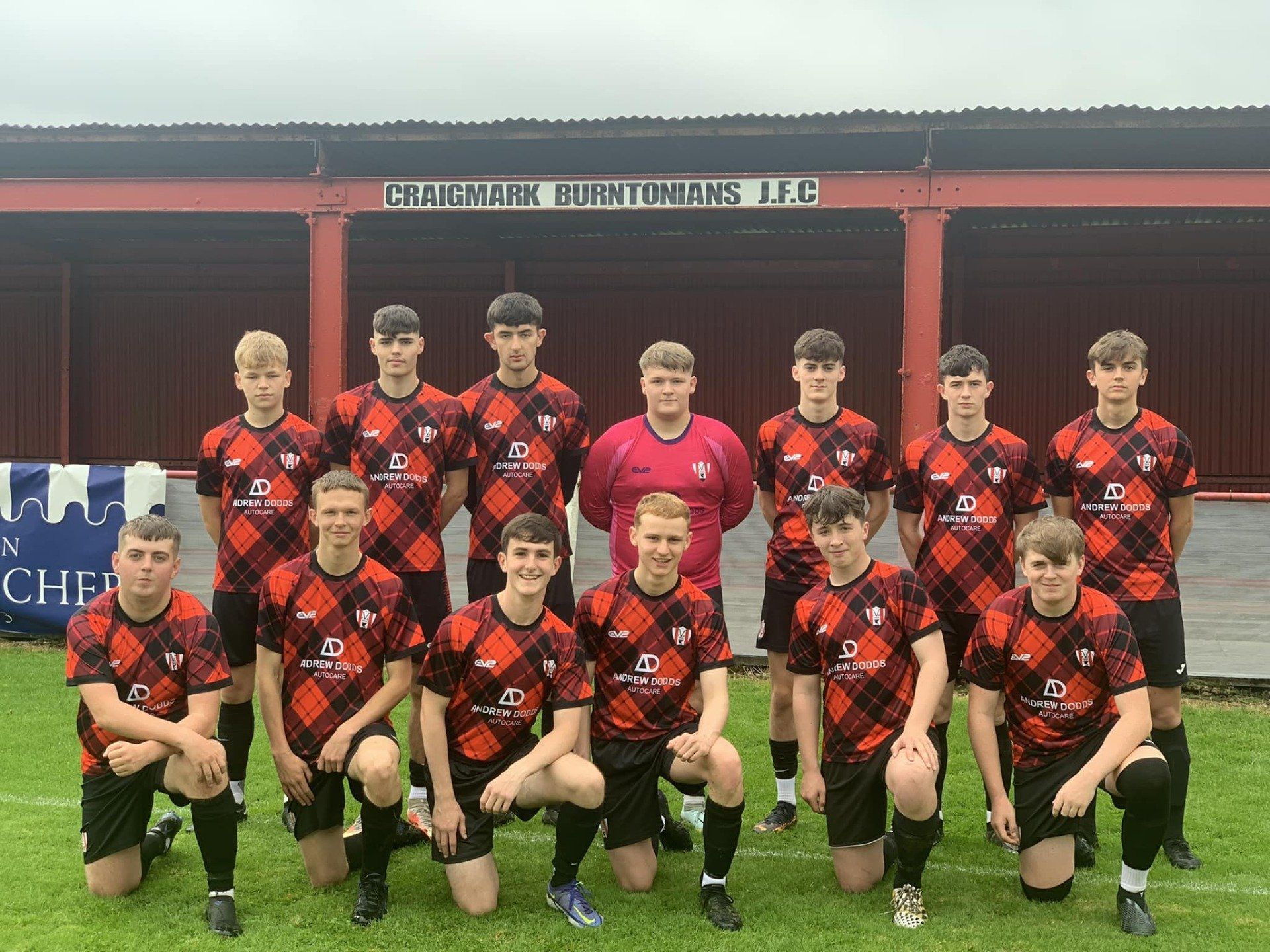 Valspar Colts 2005s show off their new home strip