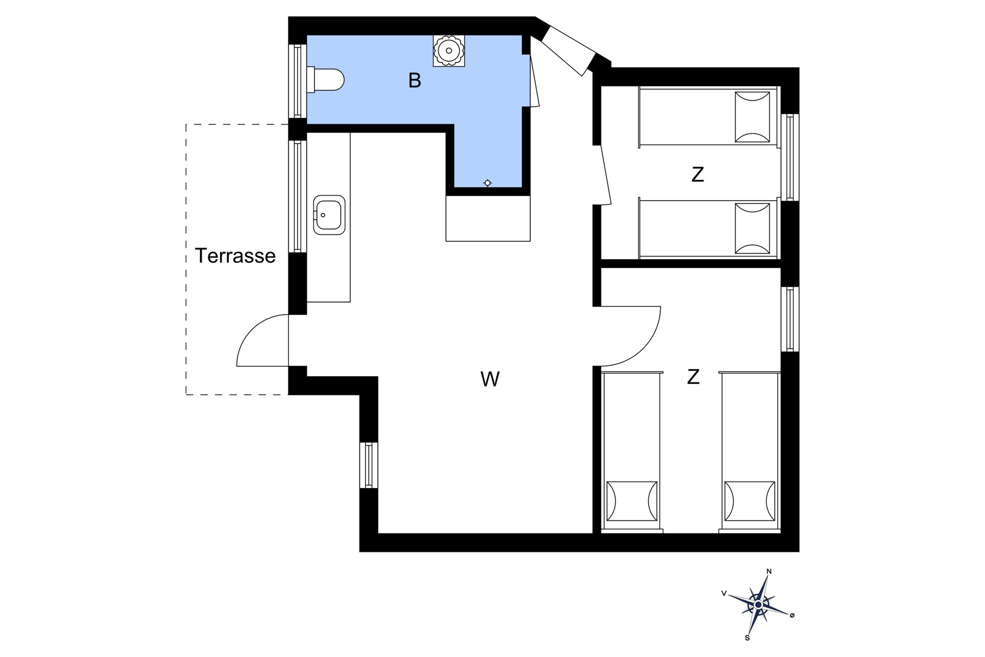 Plantegning af et hus med terrasse, badeværelse (blåt) og soveværelser.
