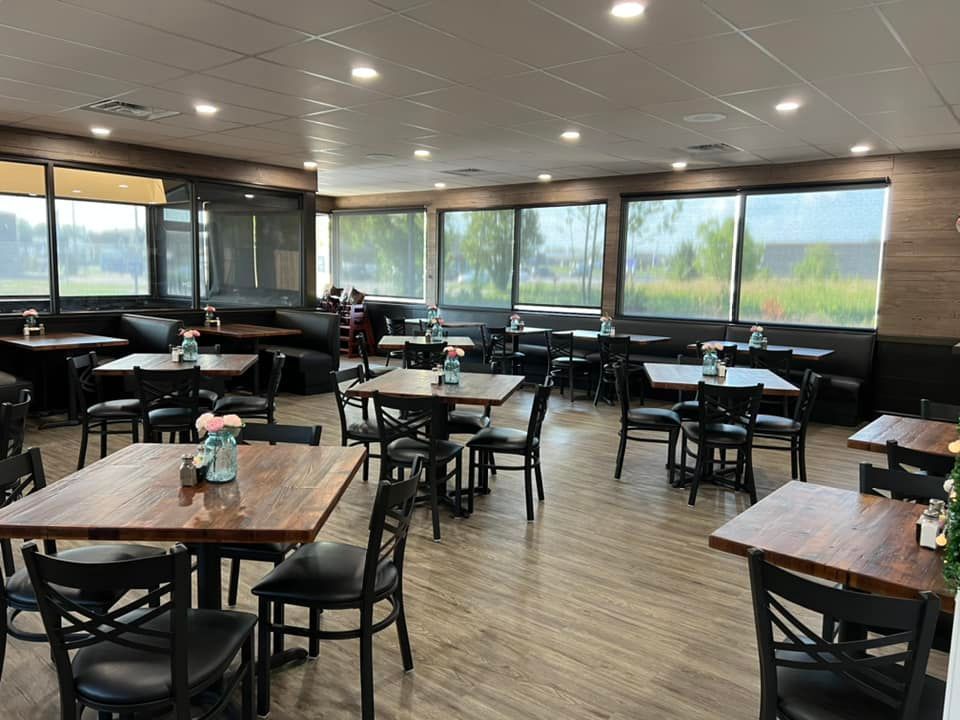 Tables And Chairs — Newburgh, IN — The Rooster’s Den