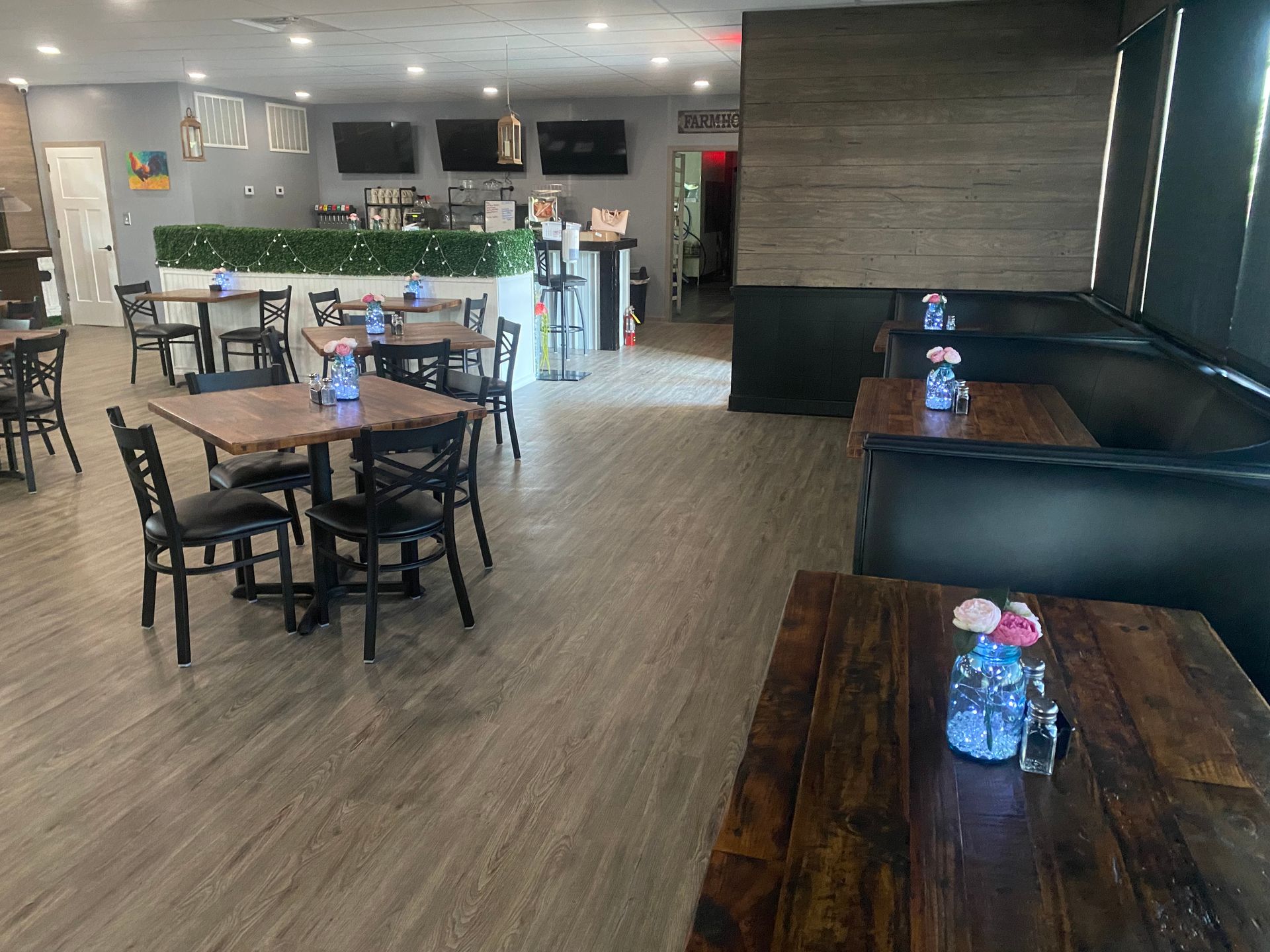 Group Of Friends Having Fun — Newburgh, IN — The Rooster’s Den