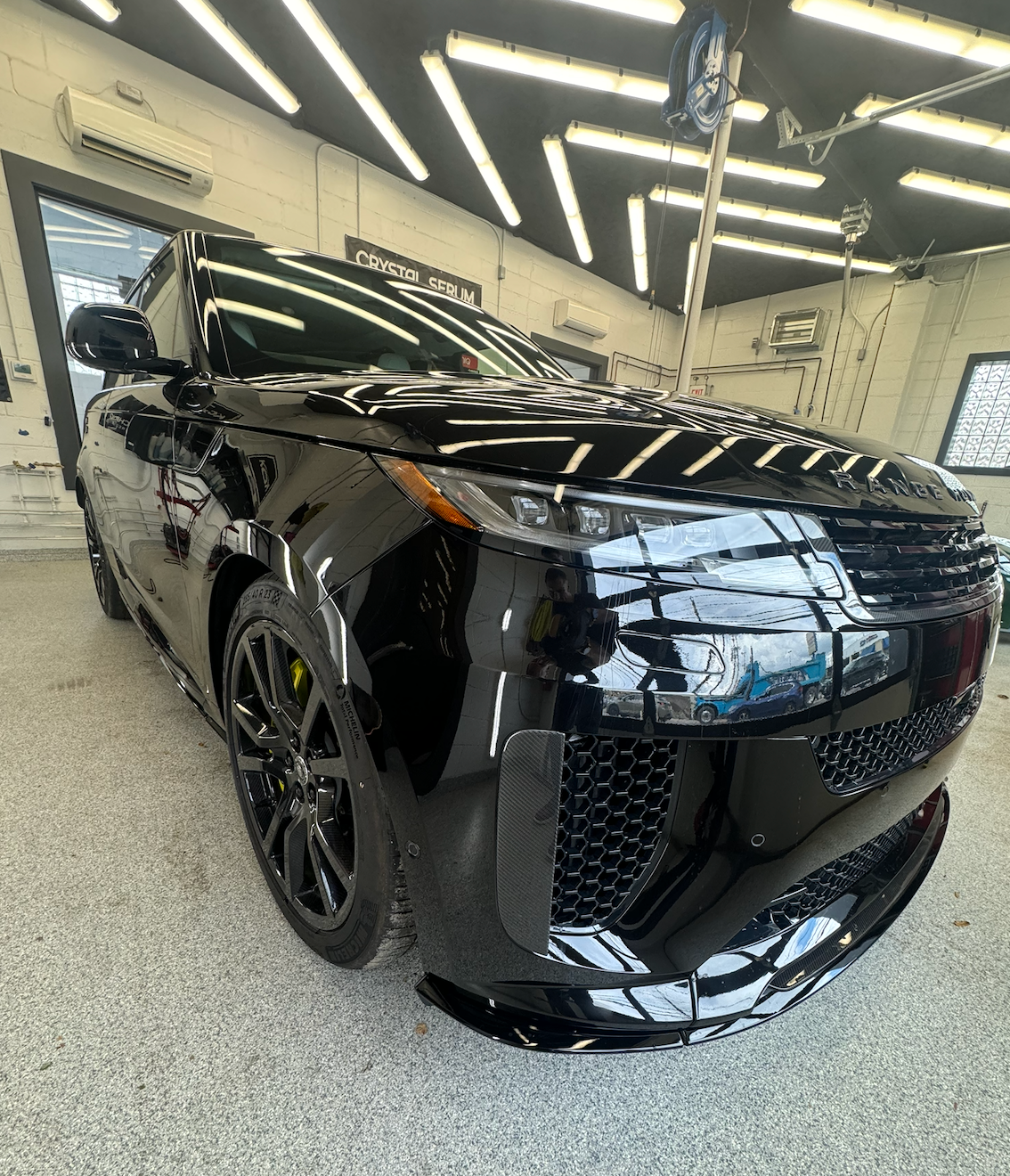 Range Rover Sport black shiny ceramic coated
