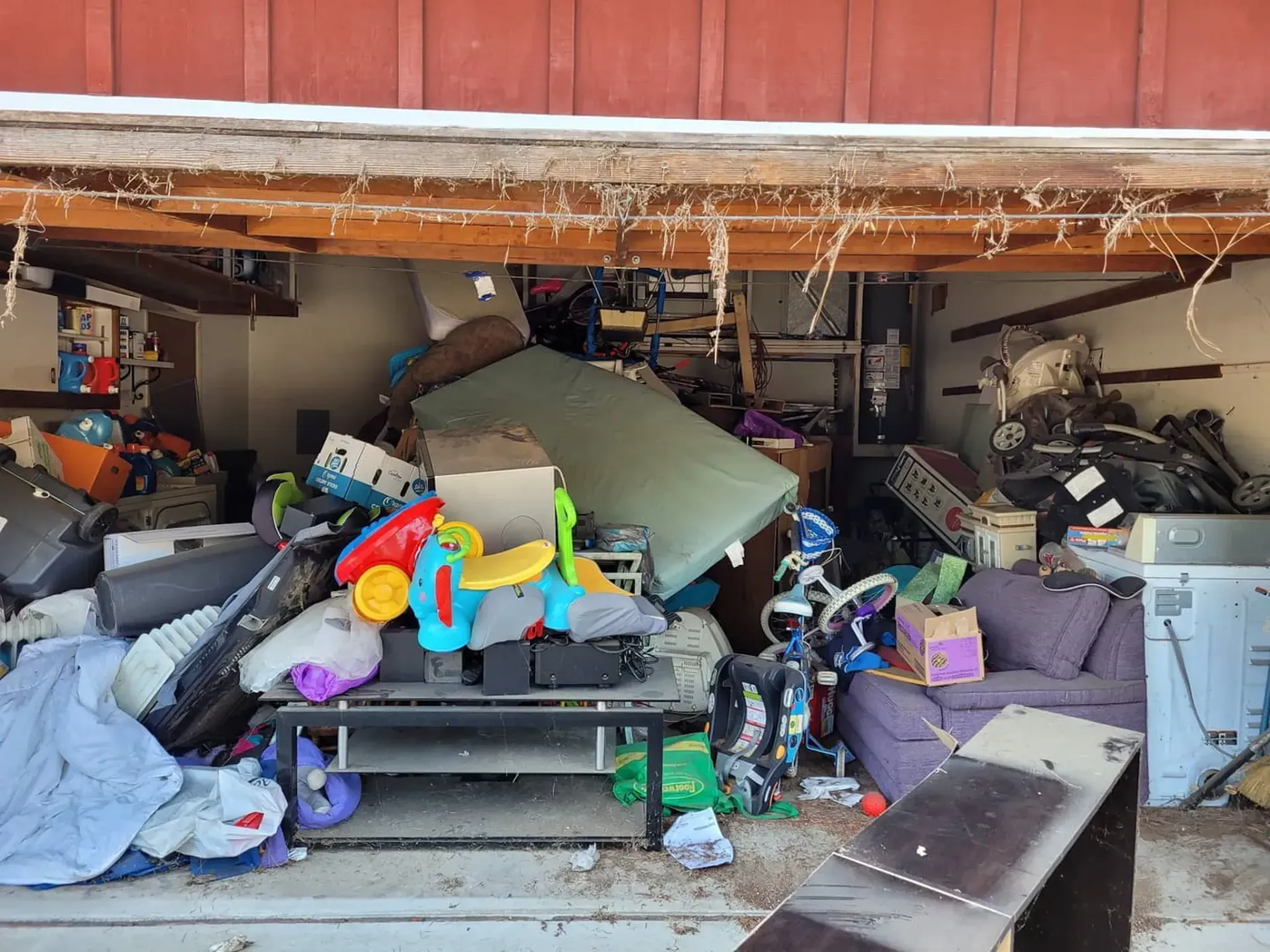An image of Garage Cleanout Services in Valley Stream NY