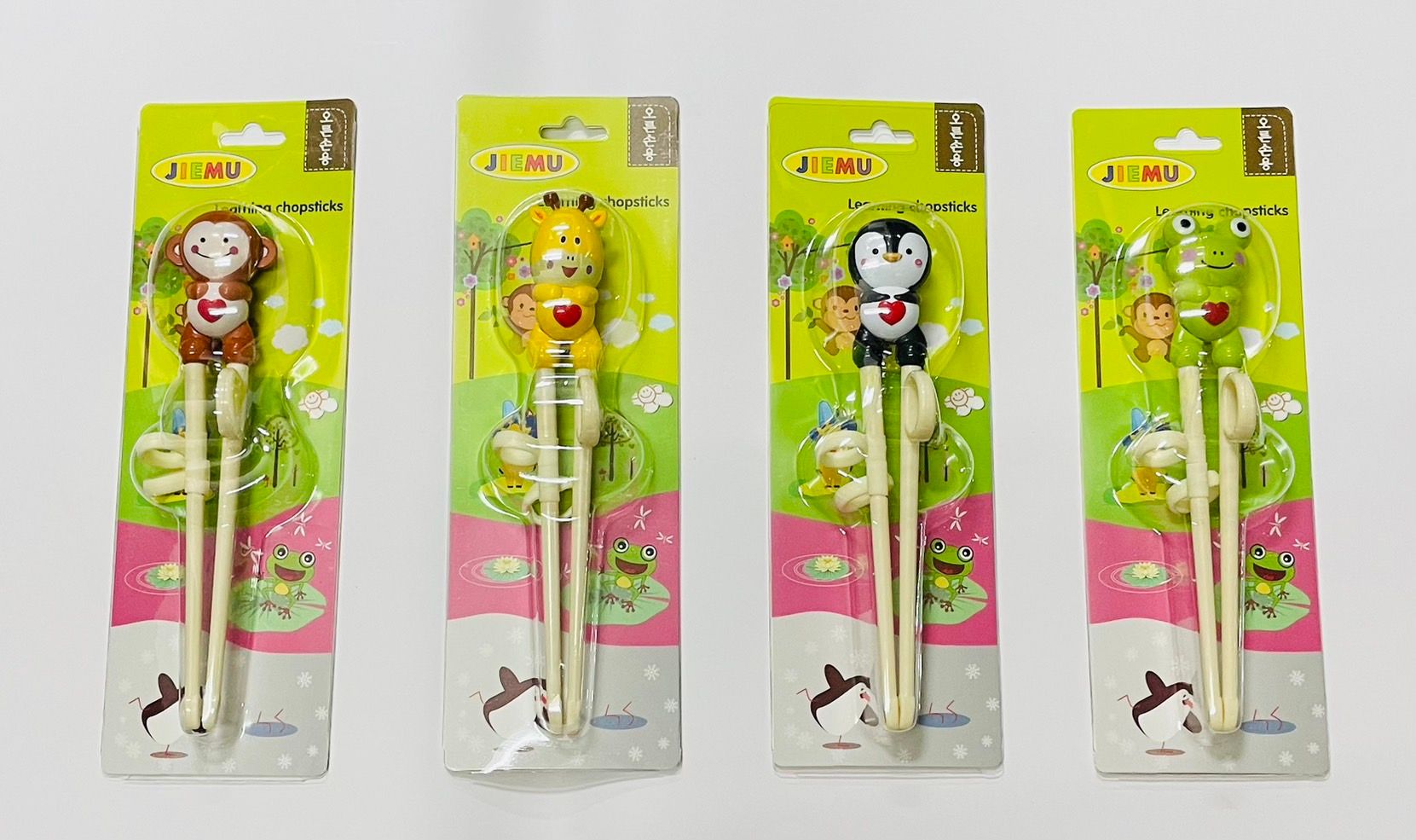 卡通幼童學習筷